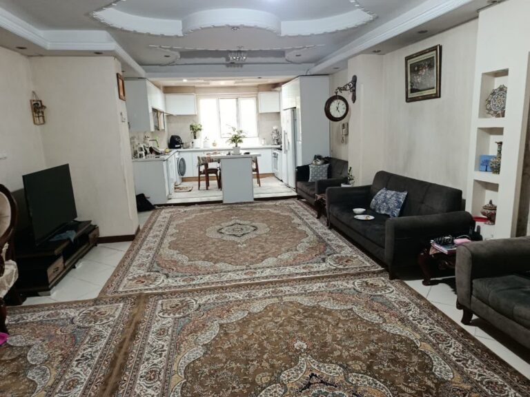 پذیرایی آپارتمان 130 متری