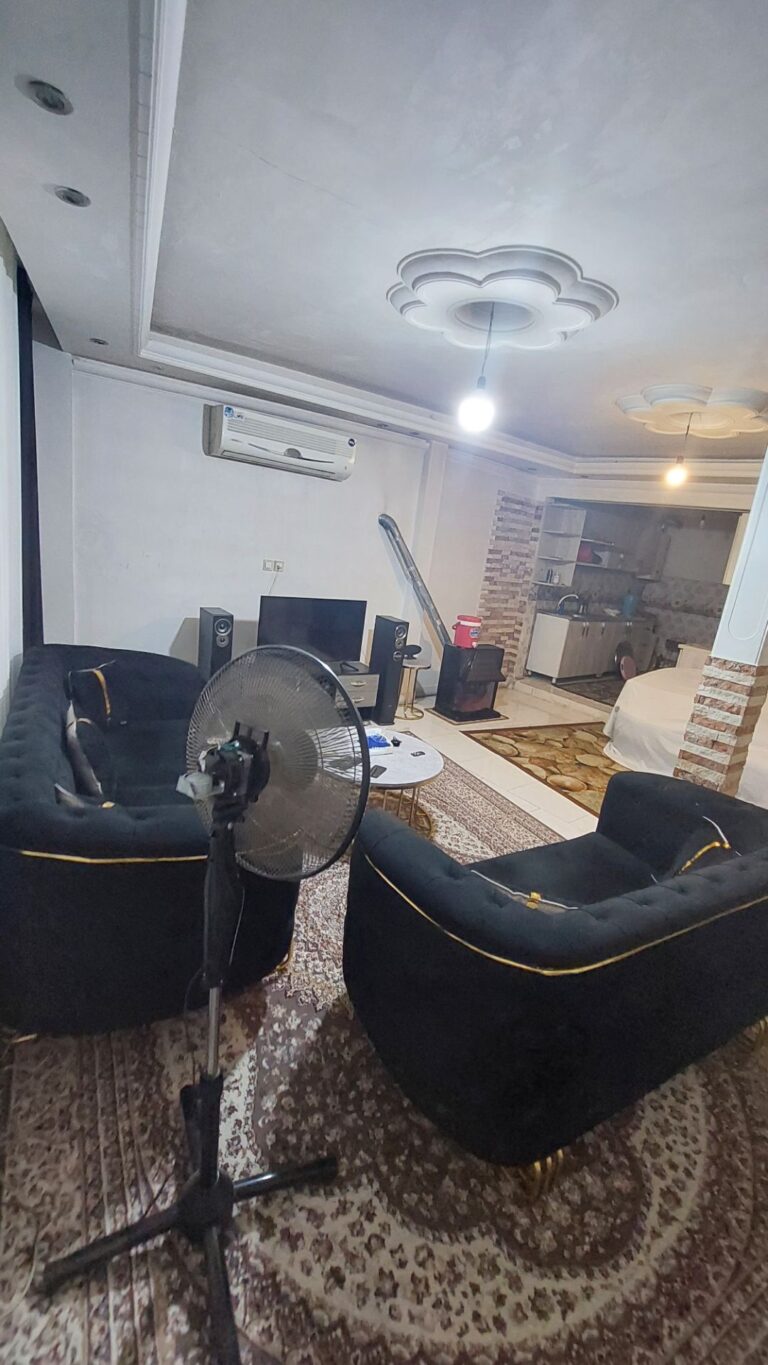 آپارتمان تک واحدی میدان ساعت
