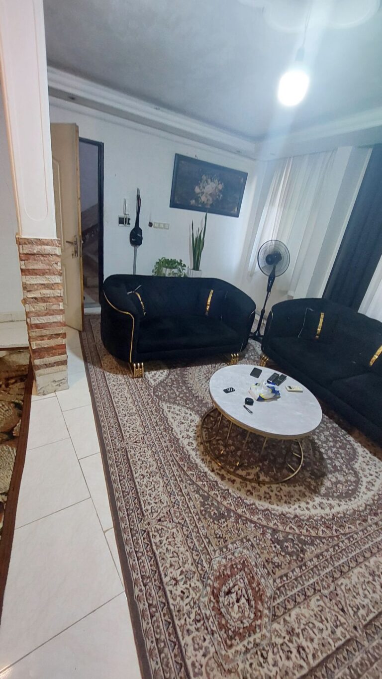 نمای داخلی آپارتمان ۹۰ متری میدان ساعت